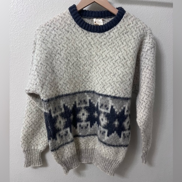 Sweaters - Icelandic Alafoss IceWool Sweater